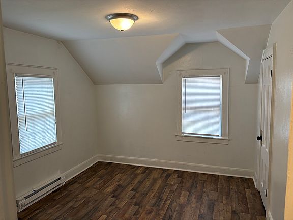 2nd image of 19 Emmons Pl #19