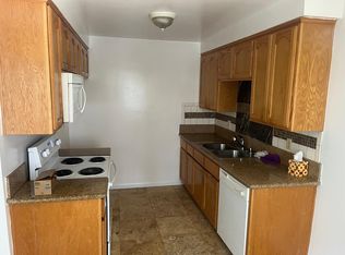 25904 Viana Ave APT 8, Lomita, CA 90717