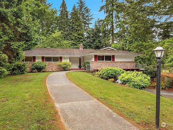 2nd image of 18912 46th Avenue NE