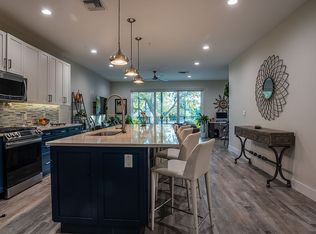 2641 Central Ave #202, Saint Petersburg, FL 33713