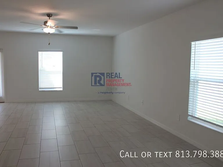 11571 Radiant Shore Loop — Photo 3