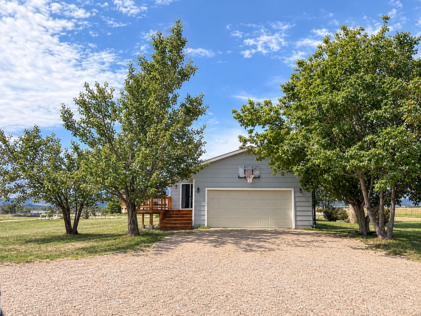 5 bed, 2100 sqft, $2,200 — Photo 2