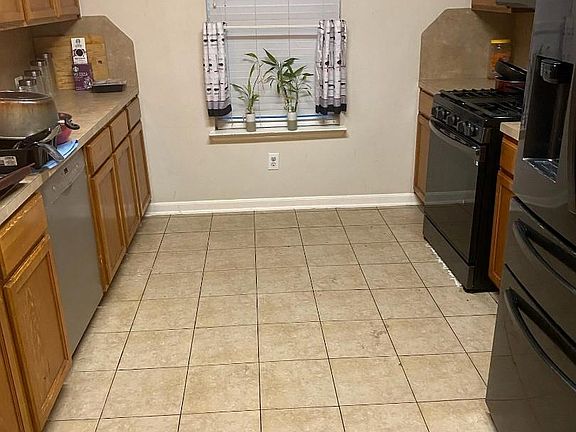 4th image of 13006 Bell Manor Ct