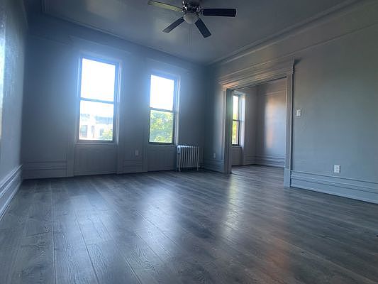 5th image of 1383 Dean St #3R