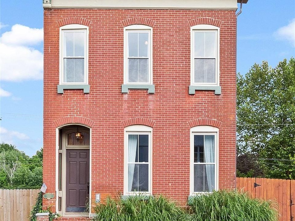 1st image of 2430 Lemp Ave