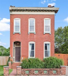 2430 Lemp Ave, Saint Louis, MO, 63104