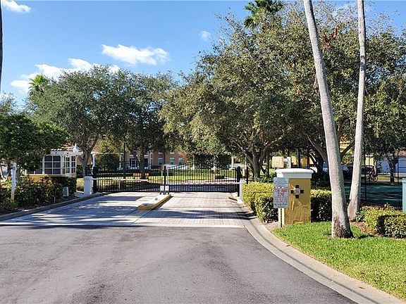 4th image of 5095 Fairways Cir #207