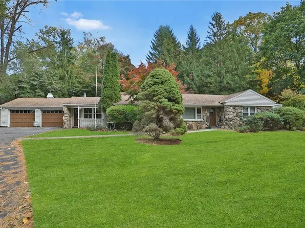 43 Hilltop Lane, Thornwood, NY 10594