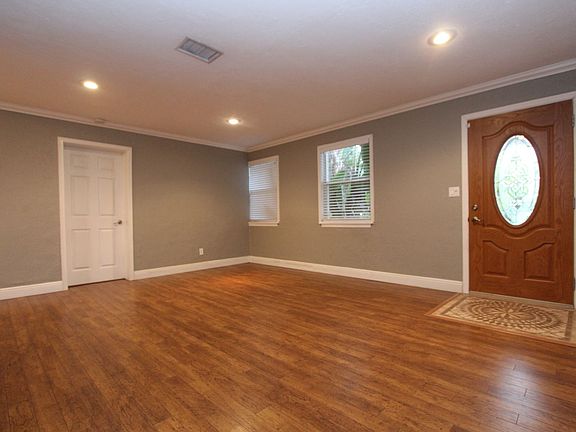 5th image of 2313 S Mills Ave