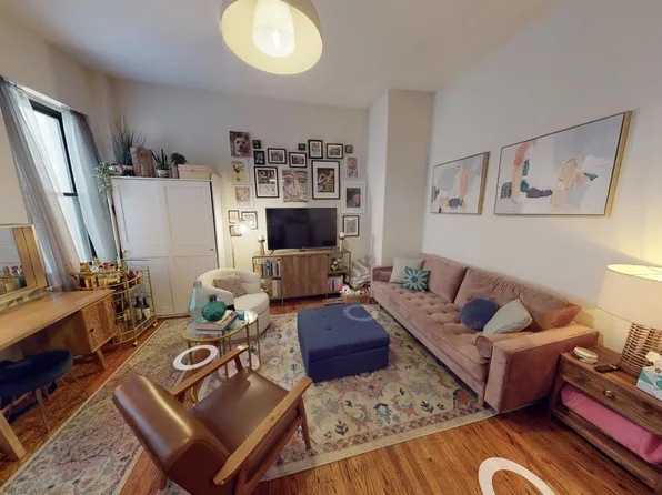 1136 Pine St #202, Philadelphia, PA 19107