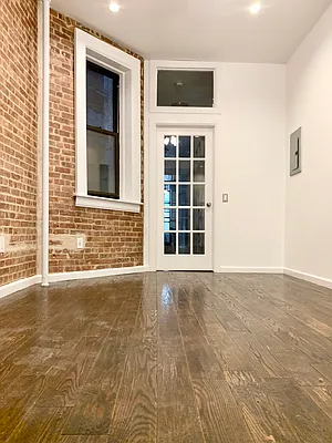 Rented by Living New York | media 13