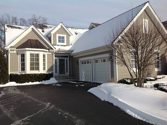 1st image of 165 S Bradford Ct