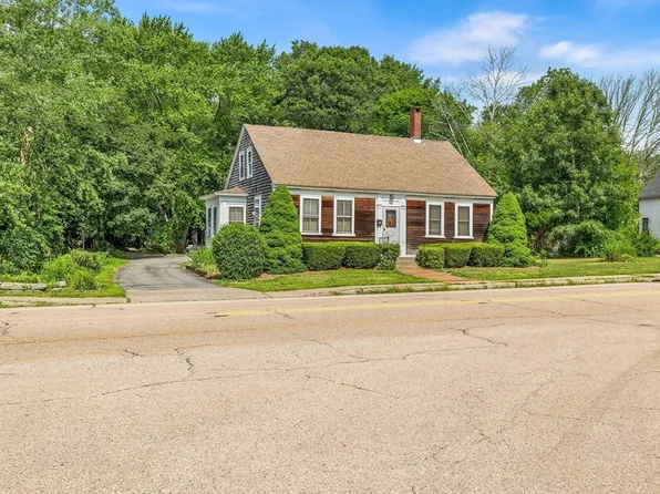1313 Somerset Ave, Taunton, MA 02780