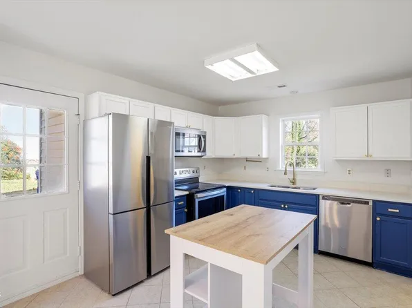 2118 Magnolia Ln, Hillsborough, NC 27278