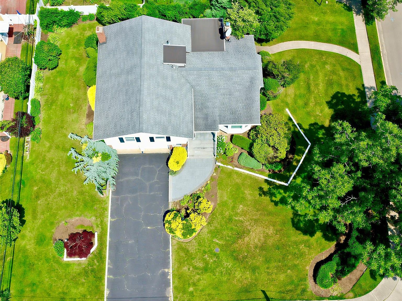 64 Meadowfarm Road, New Hyde Park, NY 11040 | Zillow