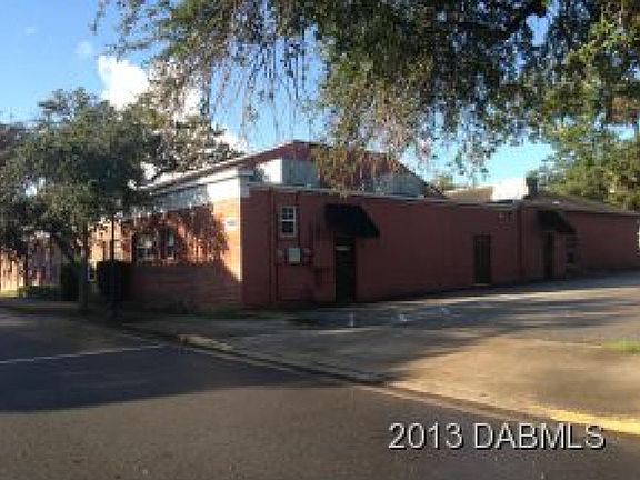 2nd image of 200 Magnolia Ave