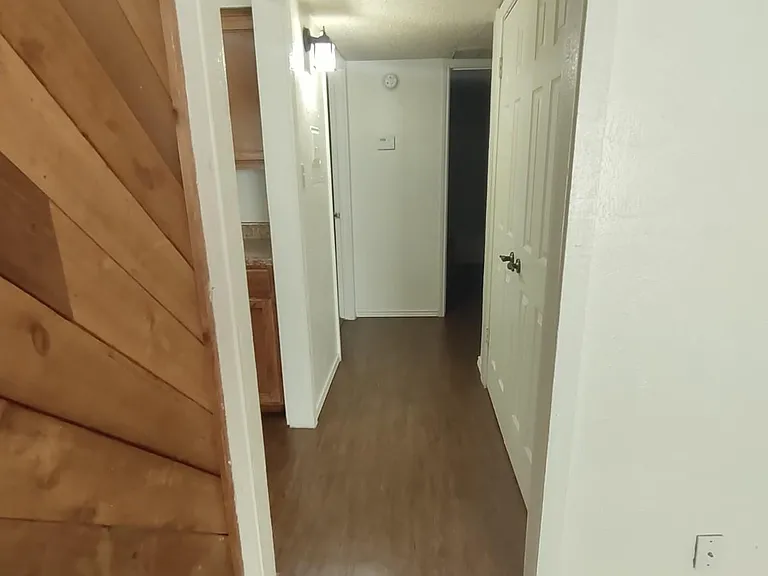 1121 N Locust St #7 — Photo 11