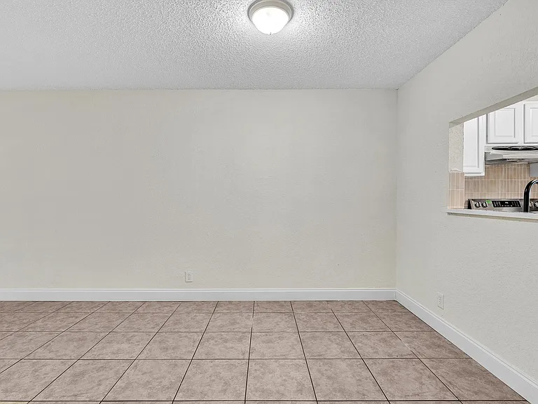 2510 Riverside Dr #2510 — Photo 11
