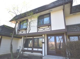 5724 Tiburon Ct, Hanover Park, IL 60133