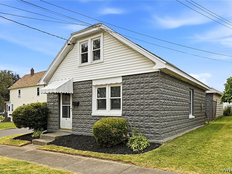 Listing photo 3