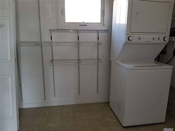 5th image of 7 Seaman Ave #2
