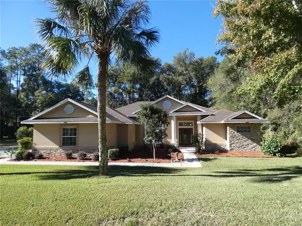 931 W Maximilian Pl, Citrus Springs, FL 34434