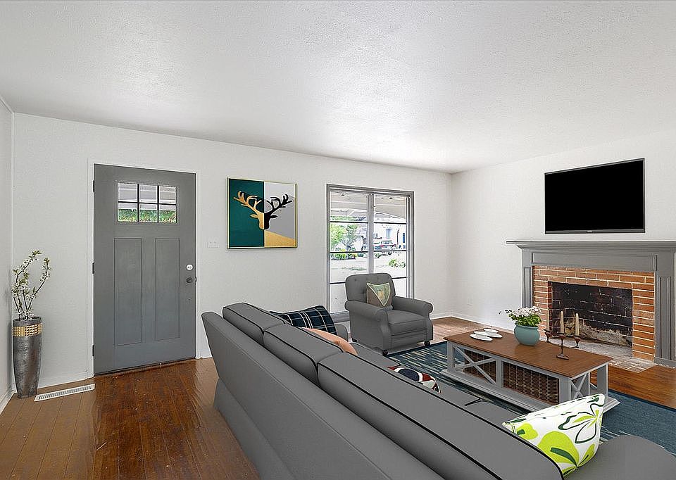 1st image of 70 Collins Dr
