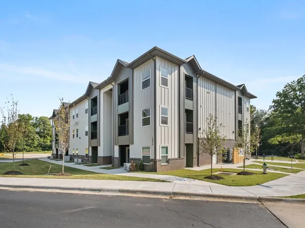 Bacardi on the Hill | Fayetteville Living, 1096 S Bacardi Ave #107, Fayetteville, AR 72701