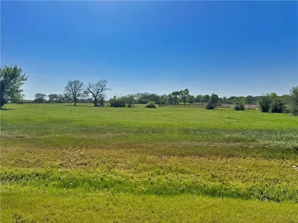 10237 Panther Creek Rd, Iola, TX 77861