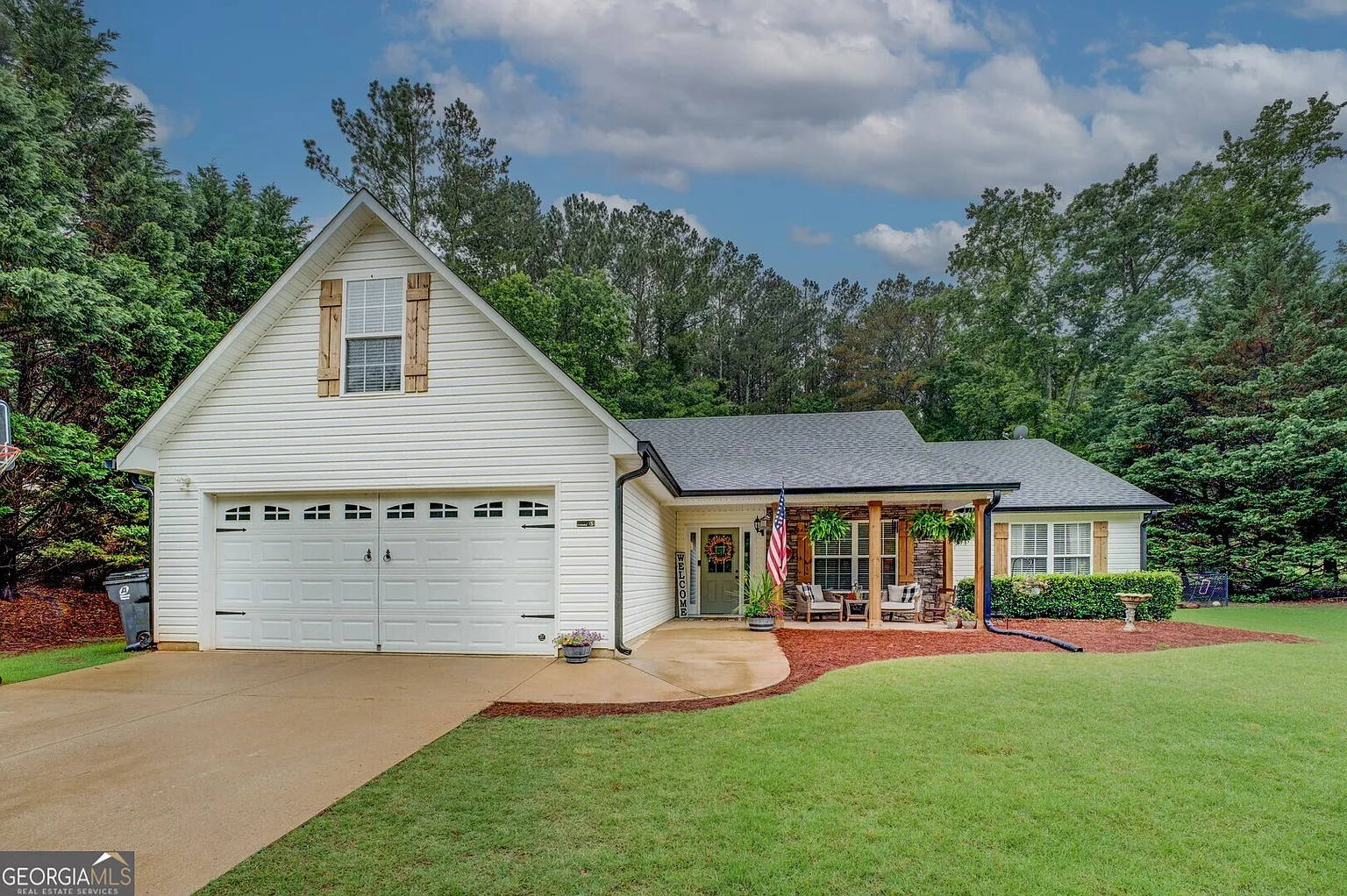 160 Laurel Ln photo 1