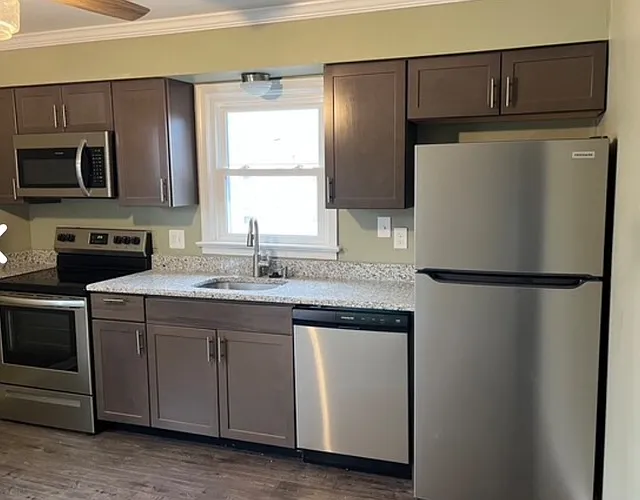 201 N Hamilton St #203 — Photo 5