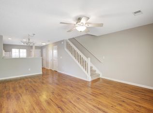 402 Yellow Hawthorn Cir, Summerville, SC 29483