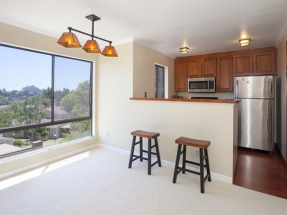Kitchen / Dining