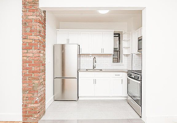 2nd image of 381 Berry St #3F