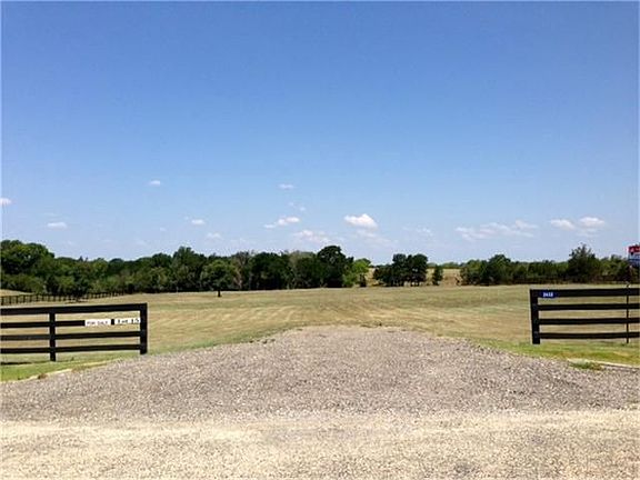 Entrance into Lot 15