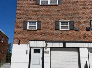 8520 Bridle Rd, Philadelphia, PA 19111