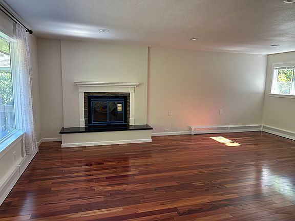2nd image of 11532 17th Ave NE