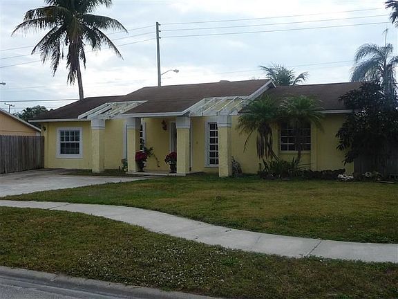 3rd image of 1045 Fernlea Dr