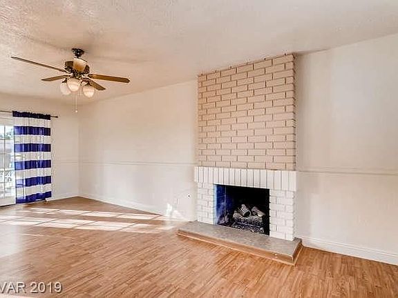 4th image of 5425 Clydesdale St