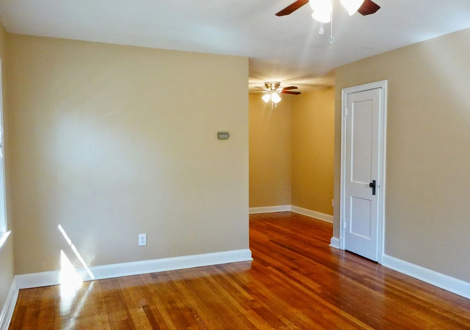 8404 Greenwood Avenue D&G Properties Llc — Photo 3
