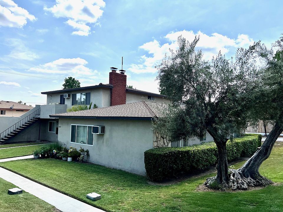 1st image of 2524 E Hayes Dr #2524