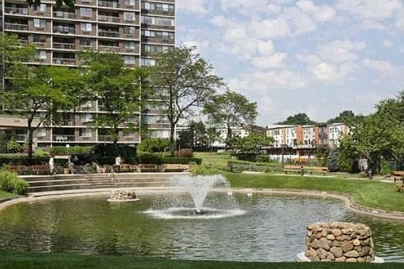 2nd image of 2 Bay Club Dr APT 2S