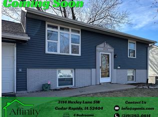 3114 Huxley Ln SW, Cedar Rapids, IA 52404