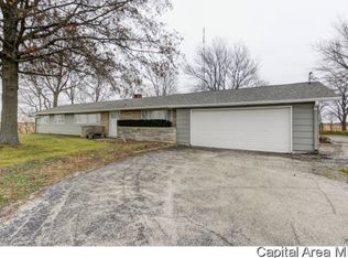 25235 Middletown Blacktop Ave, Greenview, IL 62642