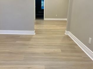 6152 76th St, Middle Village, NY 11379