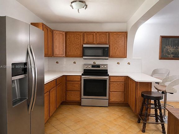 3rd image of 10820 NE 5th Ave