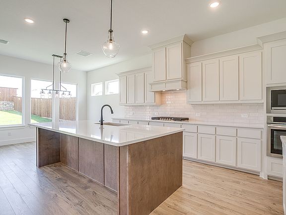 7th image of this home