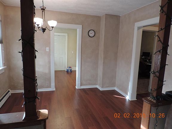 5th image of 820 E Harney St