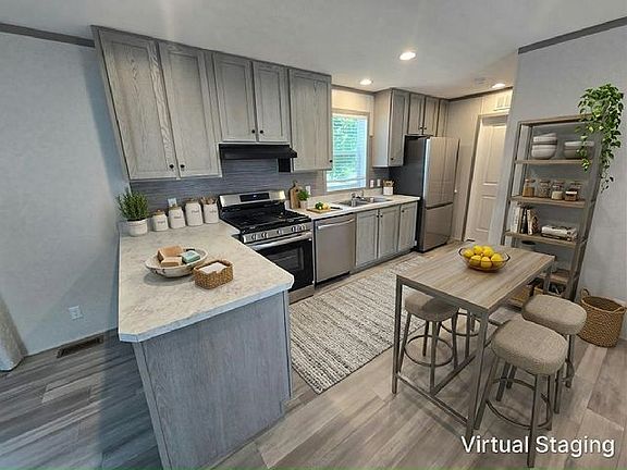 2nd image of 109 Maple Dr #47
