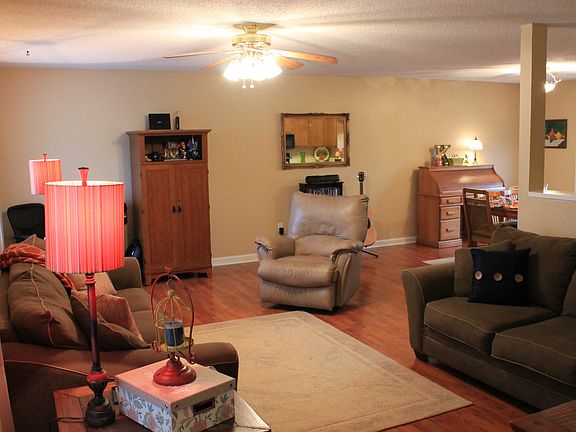 4th image of 172 Vermont Dr NW